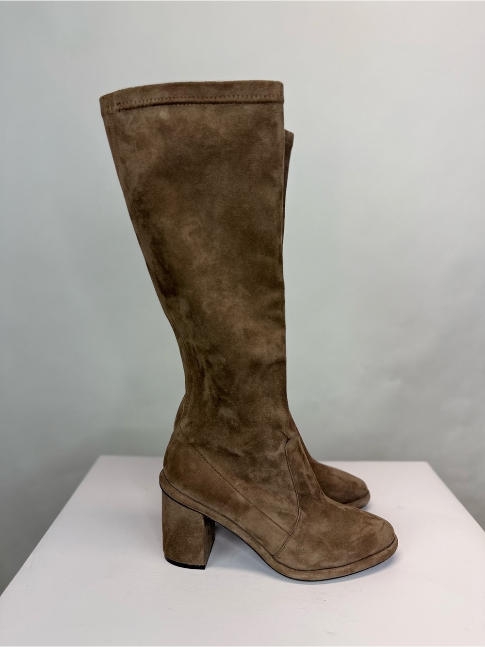 New La Canadienne Stretch Suede Knee High Boot Sz 7.5